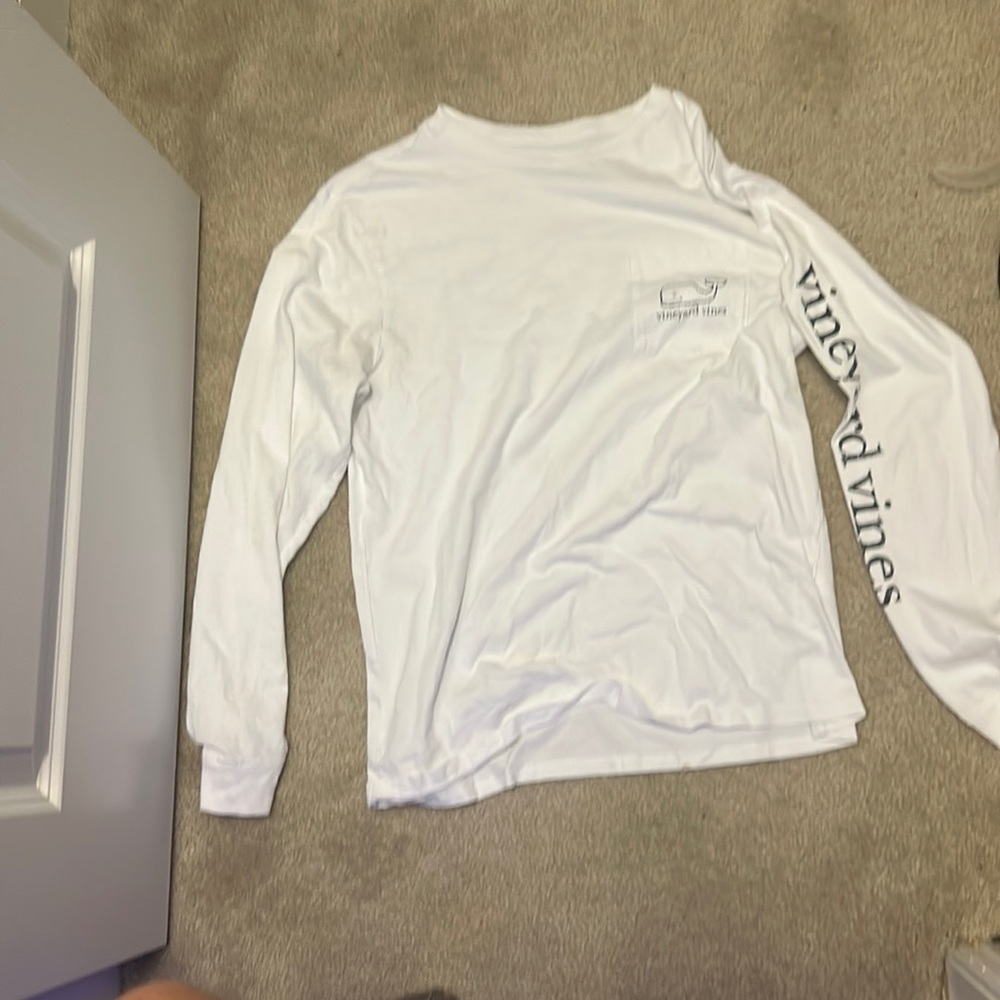 Vinyard vine long sleeve shirt